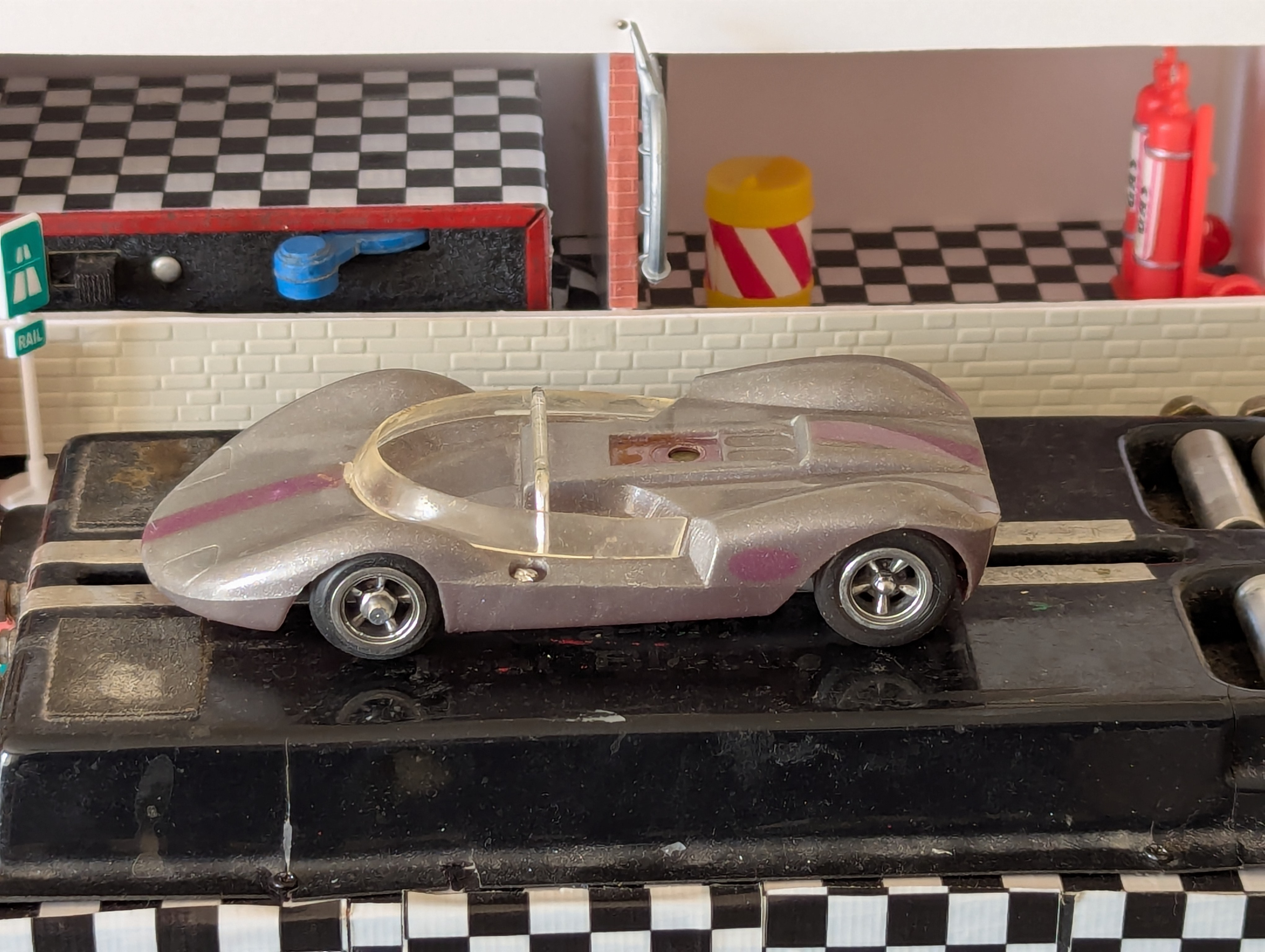 1968 Little Cucaracha - Racer